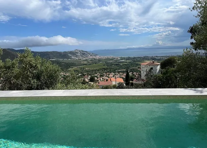 Holiday home Panoramique Avec Piscine, Mas-fumats, Roses, Espagne