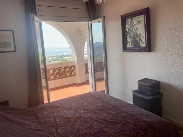 Сasa de vacaciones Panoramique Avec Piscine, Mas-fumats, Roses, Espagne