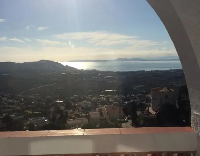 Panoramique Avec Piscine, Mas-fumats, Roses, Espagne Сasa de vacaciones *